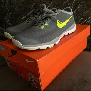 Nike Womans Flex Supreme Athletic Shoes in Gray with Neon Accents